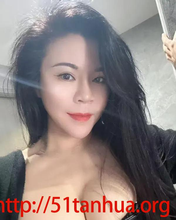  大奶熟女飘雪