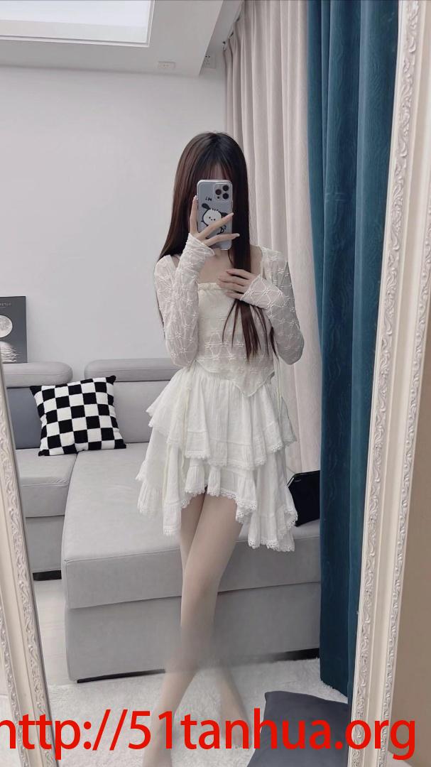 年轻妹子